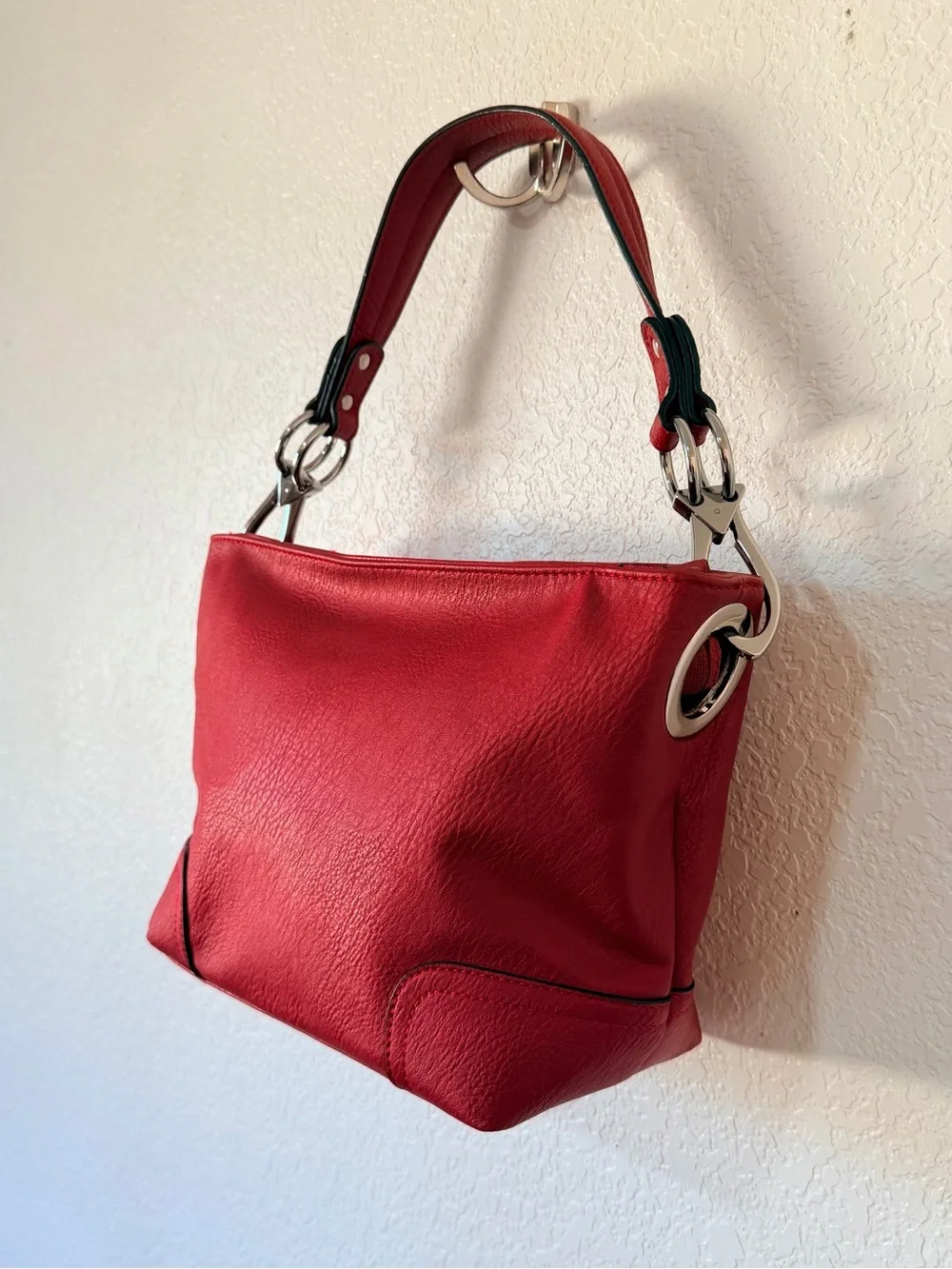Red Leather Shoulder Bag With Silver Clips